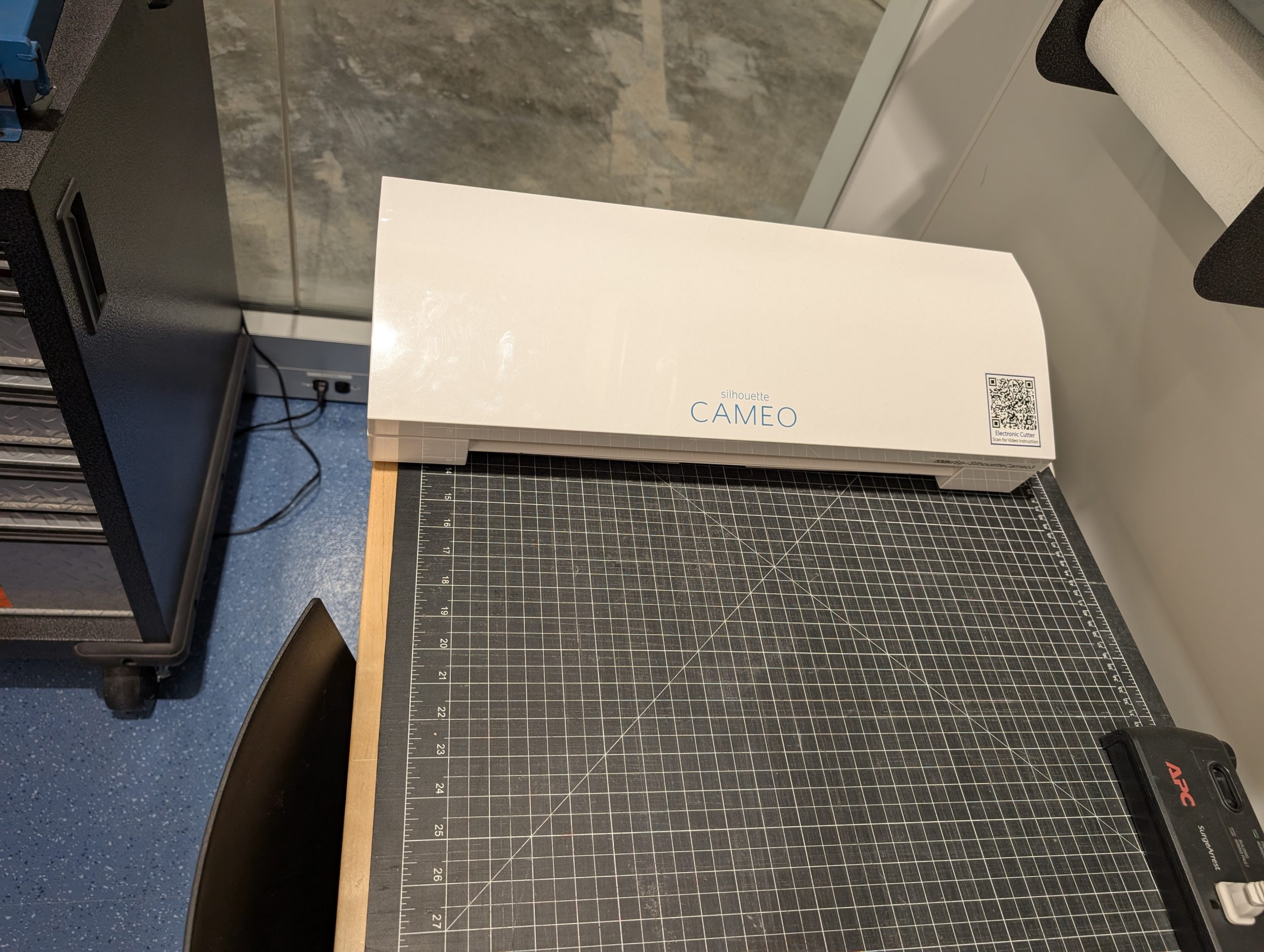 Electronic cutter